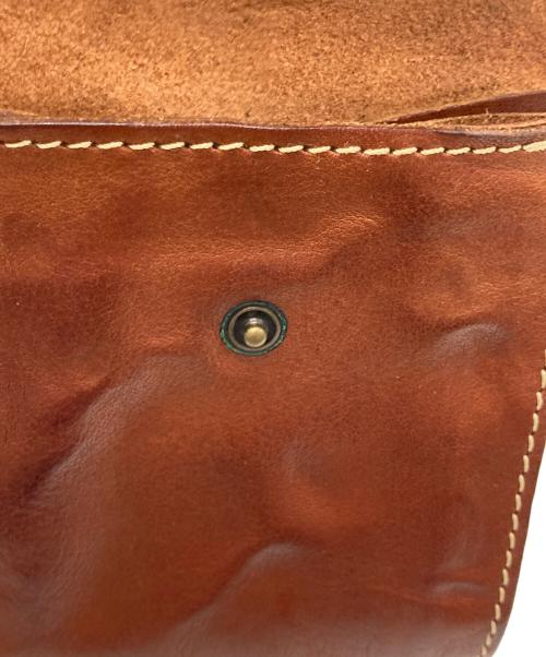 sot（ソット）sot (ソット) ハンドウォッシュレザー 二つ折り財布 ブラウンの古着・服飾アイテム