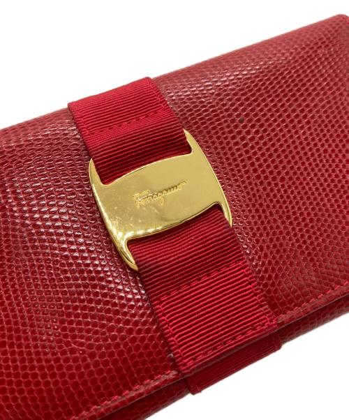 Salvatore Ferragamo（サルヴァトーレ フェラガモ）Salvatore Ferragamo (サルヴァトーレ フェラガモ) 長財布 レッドの古着・服飾アイテム