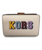 MICHAEL KORSマイケル・コース）の古着「2つ折り財布」｜ホワイト