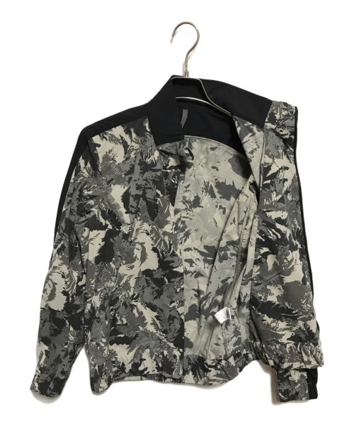 KAZUYUKI KUMAGAI ATTACHMENT（カズユキクマガイ アタッチメント）KAZUYUKI KUMAGAI ATTACHMENT (カズユキクマガイ アタッチメント) タッサーリーフカモトラックジャケット ベージュ×ブラック サイズ:1の古着・服飾アイテム
