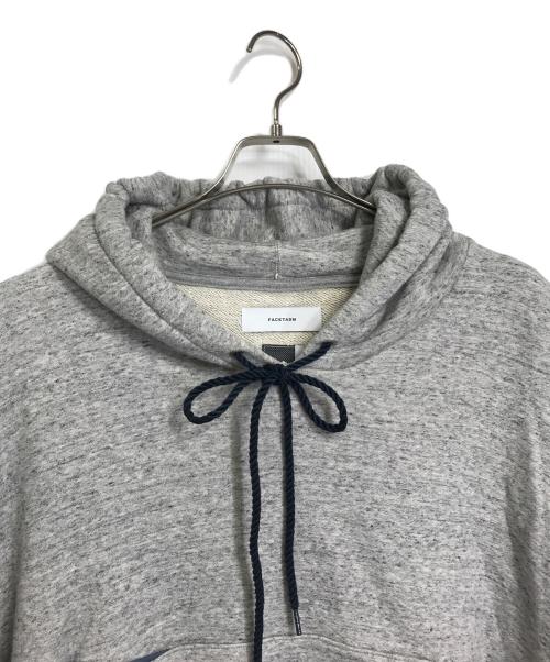 FACETASM（ファセッタズム）FACETASM (ファセッタズム) SWITCHHED PONCHO グレー サイズ:1の古着・服飾アイテム