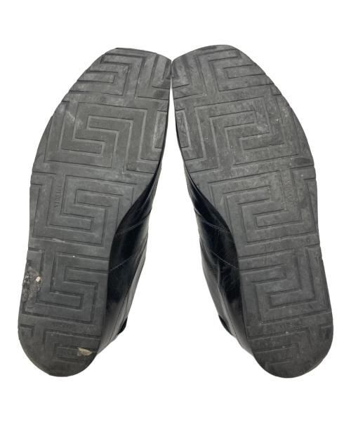 VERSACE（ヴェルサーチェ）VERSACE (ヴェルサーチェ) レースアップシューズ ブラック サイズ:SIZE 40 1/2の古着・服飾アイテム