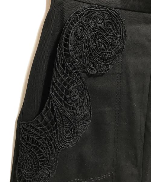 Mame Kurogouchi（マメクロゴウチ）Mame Kurogouchi (マメクロゴウチ) Cording Embroidery Detail Cotton Skirt ブラック サイズ:2の古着・服飾アイテム