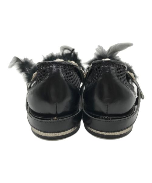 TOGA PULLA（トーガ プルラ）TOGA PULLA (トーガ プルラ) フェザー付きパンプス ブラック サイズ:SIZE 36の古着・服飾アイテム