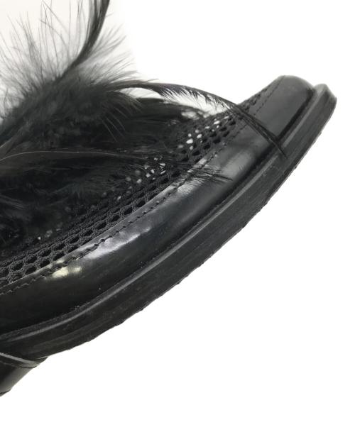 TOGA PULLA（トーガ プルラ）TOGA PULLA (トーガ プルラ) フェザー付きパンプス ブラック サイズ:SIZE 36の古着・服飾アイテム