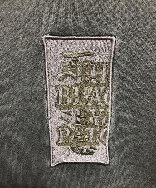 THE BLACK EYE PATCH（ブラックアイパッチ）THE BLACK EYE PATCH (ブラックアイパッチ) Pigment Dyed Crew Sweat グレー サイズ:Lの古着・服飾アイテム