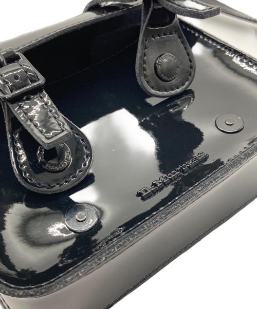 Dr.Martens（ドクターマーチン）Dr.Martens (ドクターマーチン) エナメルショルダーバッグ ブラックの古着・服飾アイテム