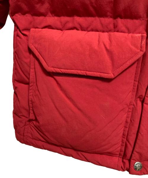 THE NORTH FACE（ザ ノース フェイス）THE NORTH FACE (ザ ノース フェイス) CAMP SIERRA Short ダウンジャケット レッド サイズ:Mの古着・服飾アイテム