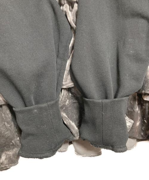 BEAUTY&YOUTH（ビューティーアンドユース）BEAUTY&YOUTH (ビューティーアンドユース) スウェット×ベロアティアード プルオーバー ブラック サイズ:なし(下記参照)の古着・服飾アイテム