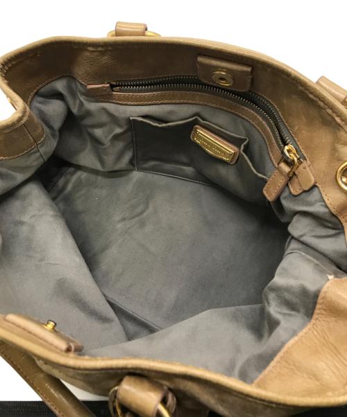 MIU MIU（ミュウミュウ）MIU MIU (ミュウミュウ) 2WAYショルダーバッグ ベージュの古着・服飾アイテム