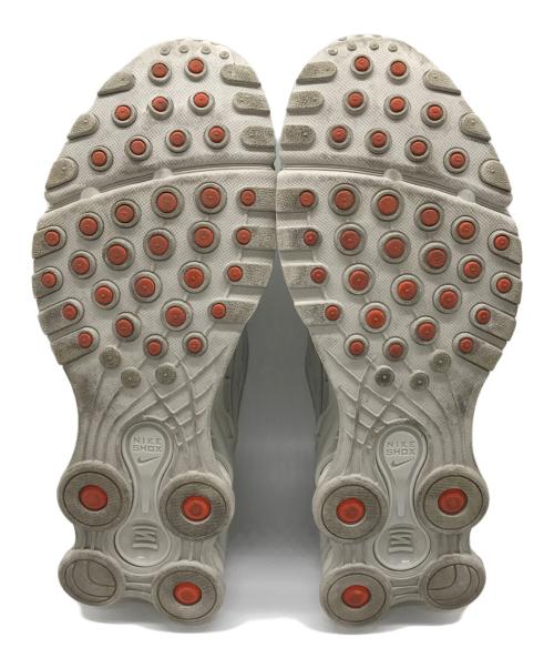 NIKE（ナイキ）NIKE (ナイキ) Shox Ride 2 Light Bone and Turf Orange ホワイト サイズ:26.5㎝の古着・服飾アイテム