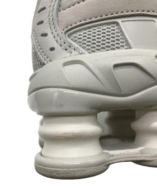 NIKE（ナイキ）NIKE (ナイキ) Shox Ride 2 Light Bone and Turf Orange ホワイト サイズ:26.5㎝の古着・服飾アイテム