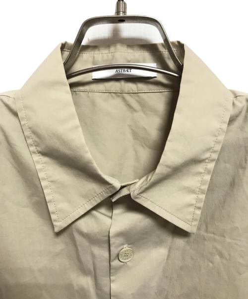 ASTRAET（アストラット）ASTRAET (アストラット) クロップド パワーショルダーシャツ ベージュ サイズ:下記参照の古着・服飾アイテム