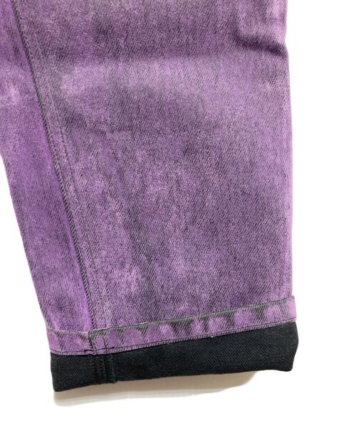 JOHN LAWRENCE SULLIVAN（ジョン ローレンス サリバン）JOHN LAWRENCE SULLIVAN (ジョン ローレンス サリバン) 5POCKET FLOCKED DENIM PANTS パープル サイズ:44の古着・服飾アイテム