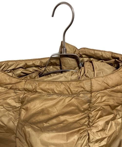 NANGA（ナンガ）NANGA (ナンガ) CAL O LINE (キャルオーライン) 別注CLASSIC PINANACLE DOWN JACKET ベージュ サイズ:Lの古着・服飾アイテム