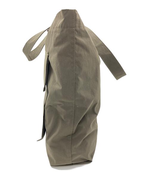 MHL（エムエイチエル）MHL (エムエイチエル) PROOFED HIGHCOUNT TWILL TOTE オリーブの古着・服飾アイテム