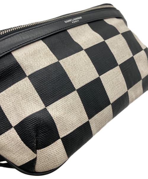 Saint Laurent Paris（サンローランパリ）Saint Laurent Paris (サンローランパリ) ウォッシュドデニム ボディバッグ ホワイト×ブラックの古着・服飾アイテム