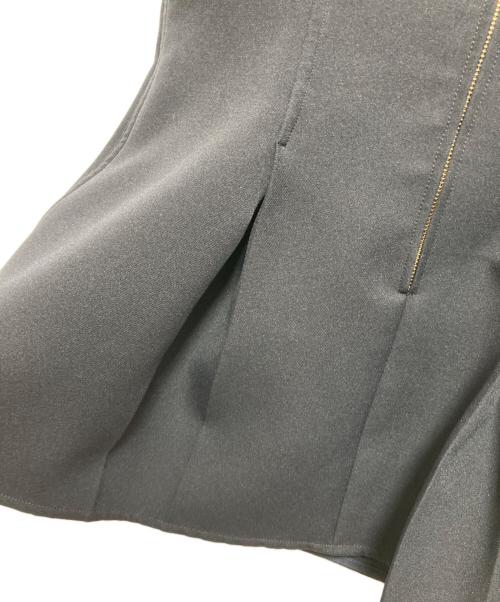 Noble（ノーブル）Noble (ノーブル) カーブシルエットノースリブラウス ネイビー サイズ:なしの古着・服飾アイテム