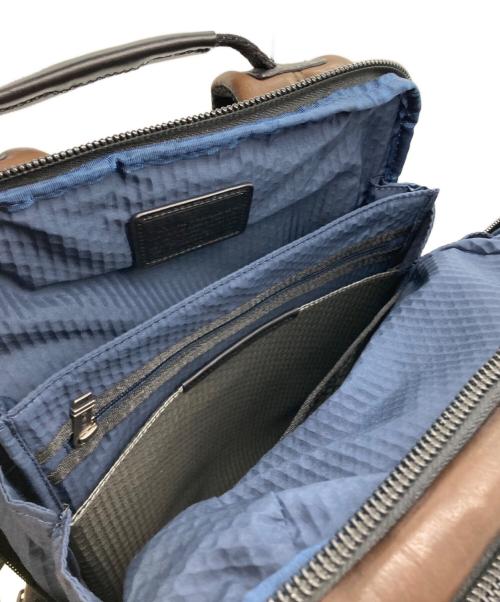 TUMI（トゥミ）TUMI (トゥミ) Alpha BRAVO ブラウンの古着・服飾アイテム