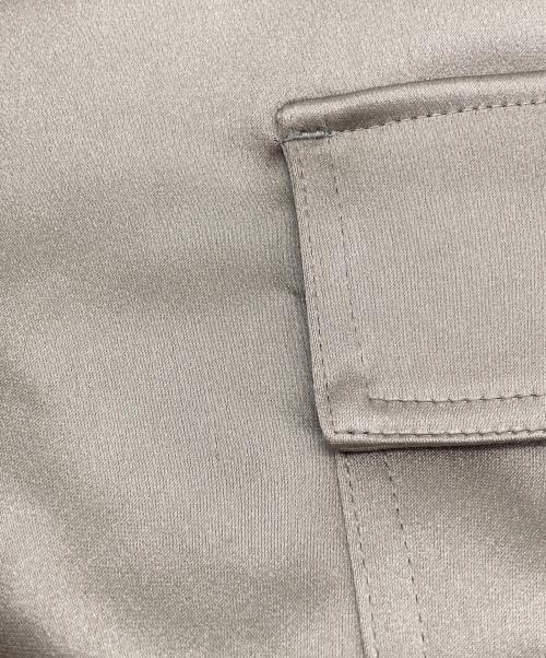 mikomori（ミコモリ）mikomori (ミコモリ) THIRD MAGAZINE (サードマガジン) サテンカーゴパンツ オリーブ サイズ:9号の古着・服飾アイテム