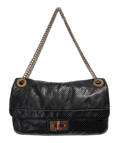 CHANEL（シャネル）CHANEL (シャネル) パンチングレザーショルダーバッグ ブラックの古着・服飾アイテム