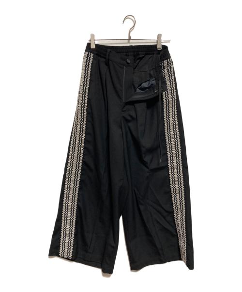 MAISON SPECIAL（メゾンスペシャル）MAISON SPECIAL (メゾンスペシャル) Prime-Wide Side Line Baggy Pants ブラックの古着・服飾アイテム