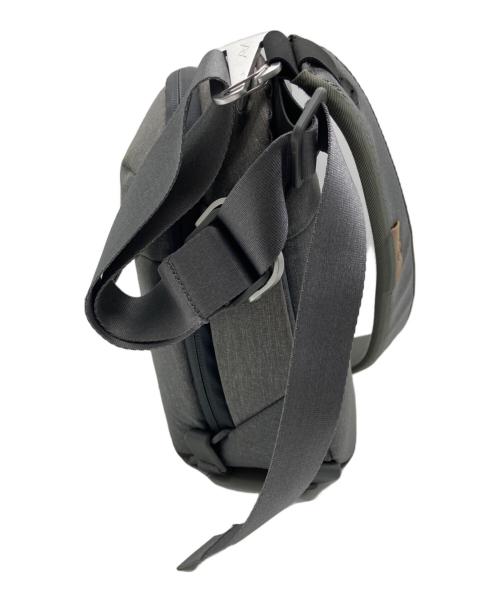 peak design（ピークデザイン）peak design (ピークデザイン) Every Day Sling 6L グレーの古着・服飾アイテム