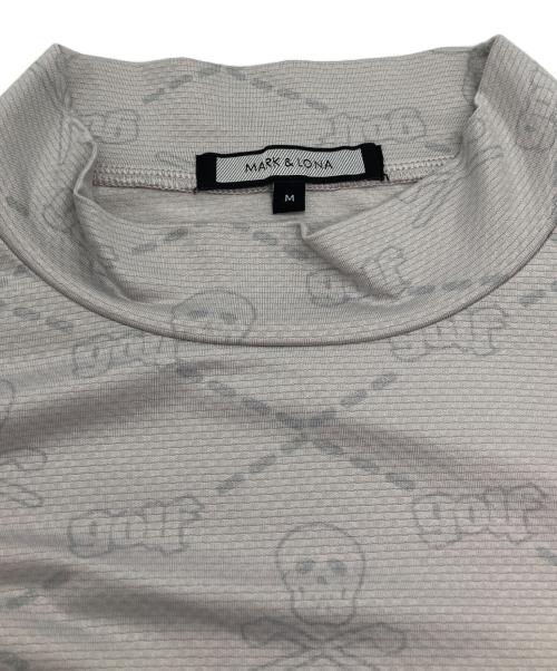 MARK&LONA（マークアンドロナ）MARK&LONA (マークアンドロナ) スカルプリントモックネックカットソー グレー サイズ:Mの古着・服飾アイテム