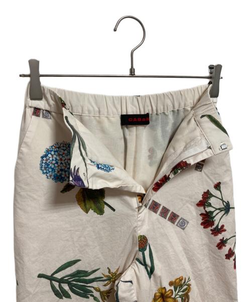 CABAN（キャバン）CABAN (キャバン) コットンブロード パレルモフラワープリント パンツ ベージュ サイズ:XSの古着・服飾アイテム