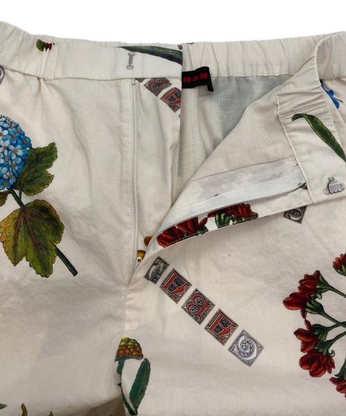 CABAN（キャバン）CABAN (キャバン) コットンブロード パレルモフラワープリント パンツ ベージュ サイズ:XSの古着・服飾アイテム
