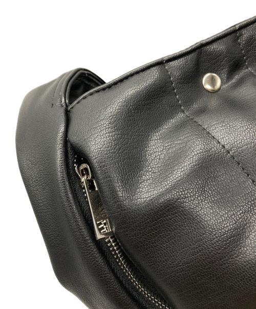 seyto（セイト）seyto (セイト) スタッズビックショルダーバッグ ブラックの古着・服飾アイテム