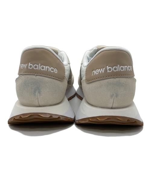 NEW BALANCE（ニューバランス）NEW BALANCE (ニューバランス) ローカットスニーカー ホワイト×ベージュ サイズ:24.5cmの古着・服飾アイテム
