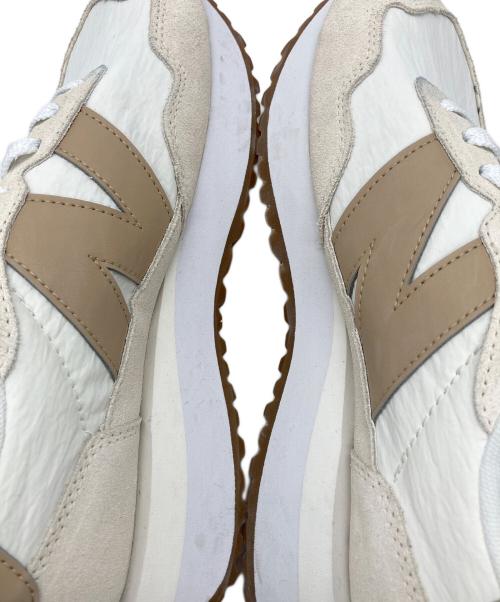NEW BALANCE（ニューバランス）NEW BALANCE (ニューバランス) ローカットスニーカー ホワイト×ベージュ サイズ:24.5cmの古着・服飾アイテム