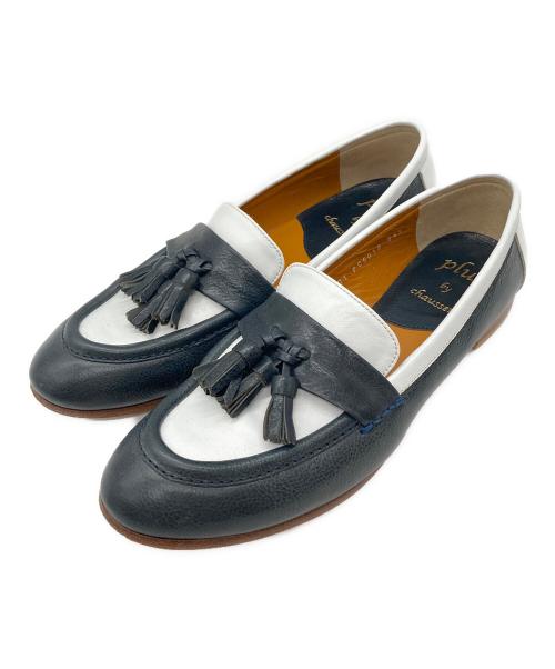 plus by chausser（プリュスバイショセ）plus by chausser (プリュスバイショセ) タッセルローファー ホワイト×ネイビー サイズ:24.5㎝の古着・服飾アイテム