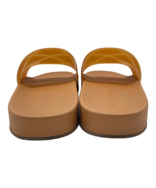 BOTTEGA VENETA（ボッテガベネタ）BOTTEGA VENETA (ボッテガベネタ) イントレチャートラバーサンダル ブラウン サイズ:43の古着・服飾アイテム