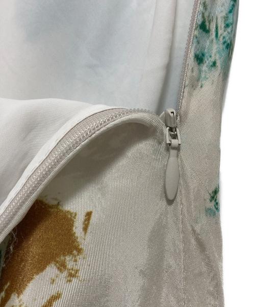 SACRA（サクラ）SACRA (サクラ) BLURRED FLORA SKIRT アイボリー サイズ:36の古着・服飾アイテム