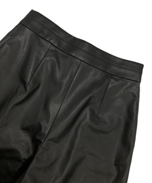 BALLSEY（ボールジィ）BALLSEY (ボールジィ) レザーライククロス ワイドクロップドパンツ ブラック サイズ:32 未使用品の古着・服飾アイテム