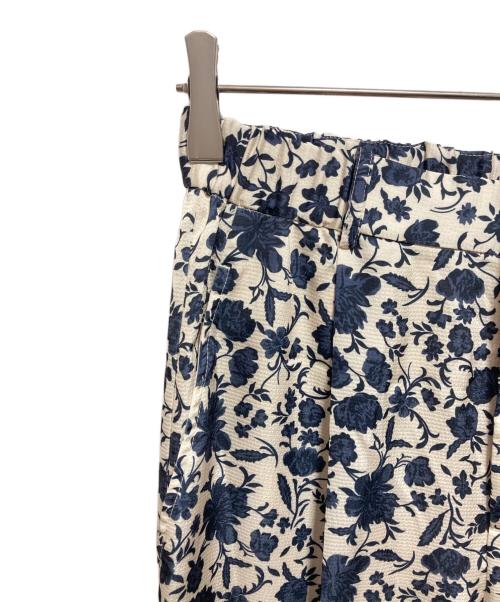 SLOBE IENA（スローブ イエナ）SLOBE IENA (スローブ イエナ) アソートフラワーパンツ ベージュ サイズ:38の古着・服飾アイテム