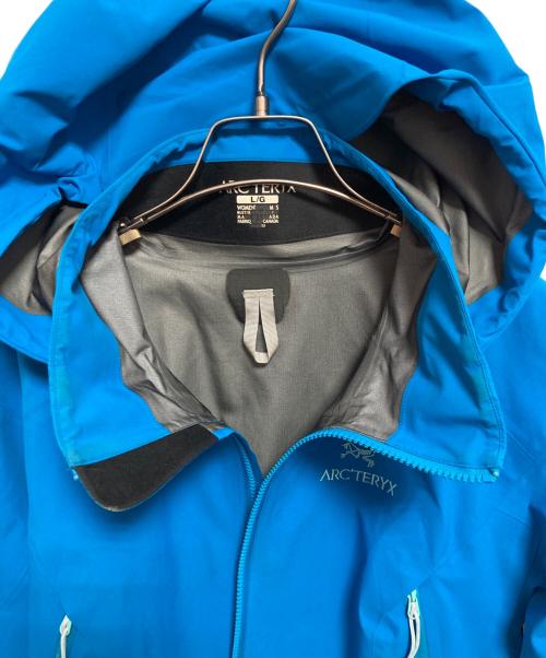 ARC'TERYX（アークテリクス）ARC'TERYX (アークテリクス) BETA AR JACKET ブルー サイズ:Lの古着・服飾アイテム