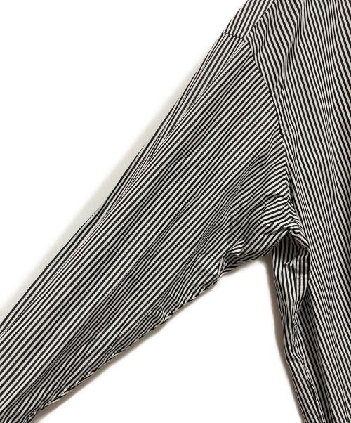 ticca（ティッカ）ticca (ティッカ) シャツワンピース ホワイト×ブラック サイズ:FREEの古着・服飾アイテム