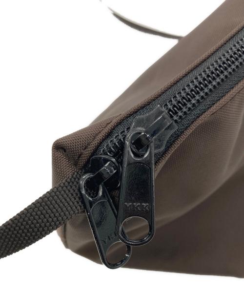 Herve Chapelier（エルベシャプリエ）Herve Chapelier (エルベシャプリエ) ナイロン 舟型ショルダーバッグ S ブラウンの古着・服飾アイテム