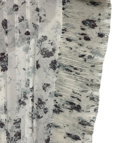 Snidel（スナイデル）Snidel (スナイデル) Sustainableフリルワンピース ホワイト サイズ:SIZE 1の古着・服飾アイテム