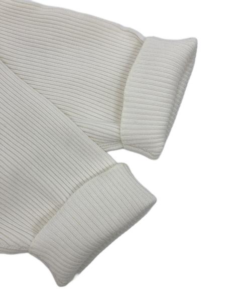 CFCL（シーエフシーエル）CFCL (シーエフシーエル) スリット入りニットワンピース ホワイト サイズ:Fの古着・服飾アイテム