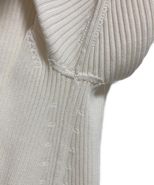 CFCL（シーエフシーエル）CFCL (シーエフシーエル) スリット入りニットワンピース ホワイト サイズ:Fの古着・服飾アイテム