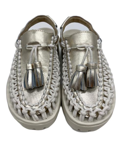 KEEN（キーン）KEEN (キーン) オールジェンダー ユニーク ピーエルティー タッセル ベージュ サイズ:SIZE 24cmの古着・服飾アイテム