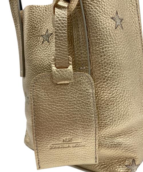 NUR DONATELLA LUCCHI（ヌールドナテッラルッキ）NUR DONATELLA LUCCHI (ヌールドナテッラルッキ) ハンドバッグ ゴールドの古着・服飾アイテム