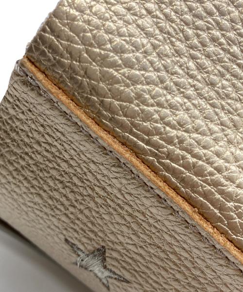 NUR DONATELLA LUCCHI（ヌールドナテッラルッキ）NUR DONATELLA LUCCHI (ヌールドナテッラルッキ) ハンドバッグ ゴールドの古着・服飾アイテム