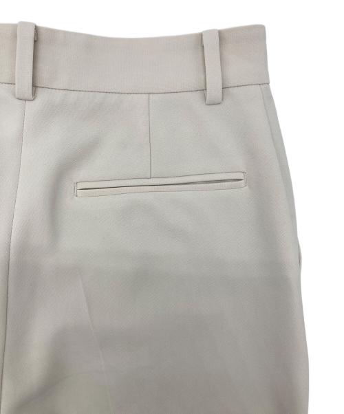 EVERYDAY I LIKE.（エヴリデイ アイ ライク）EVERYDAY I LIKE. (エヴリデイ アイ ライク) Comfort Cropped パンツ アイボリー サイズ:34の古着・服飾アイテム