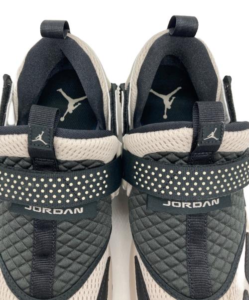 NIKE（ナイキ）NIKE (ナイキ) ジョーダン トランナー LX アイボリー サイズ:SIZE 25.5cmの古着・服飾アイテム