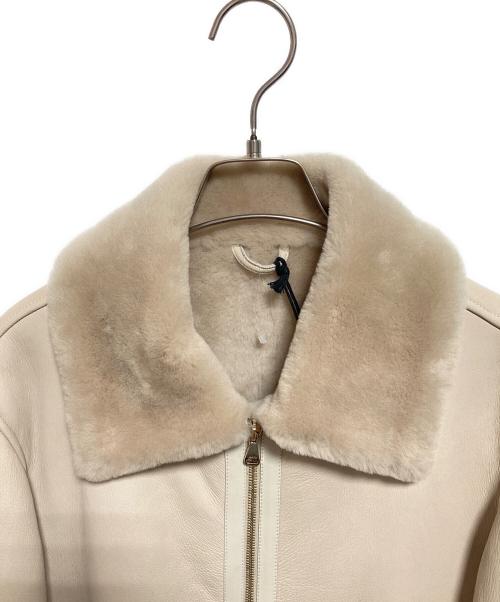 EMMETI（エンメティ）EMMETI (エンメティ) SOVEREIGN (ソブリン) ORWELL UA ムートンジャケット アイボリー サイズ:50の古着・服飾アイテム